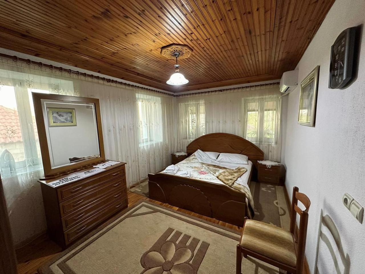 Geri Guesthouse Gjirokaster Ngoại thất bức ảnh