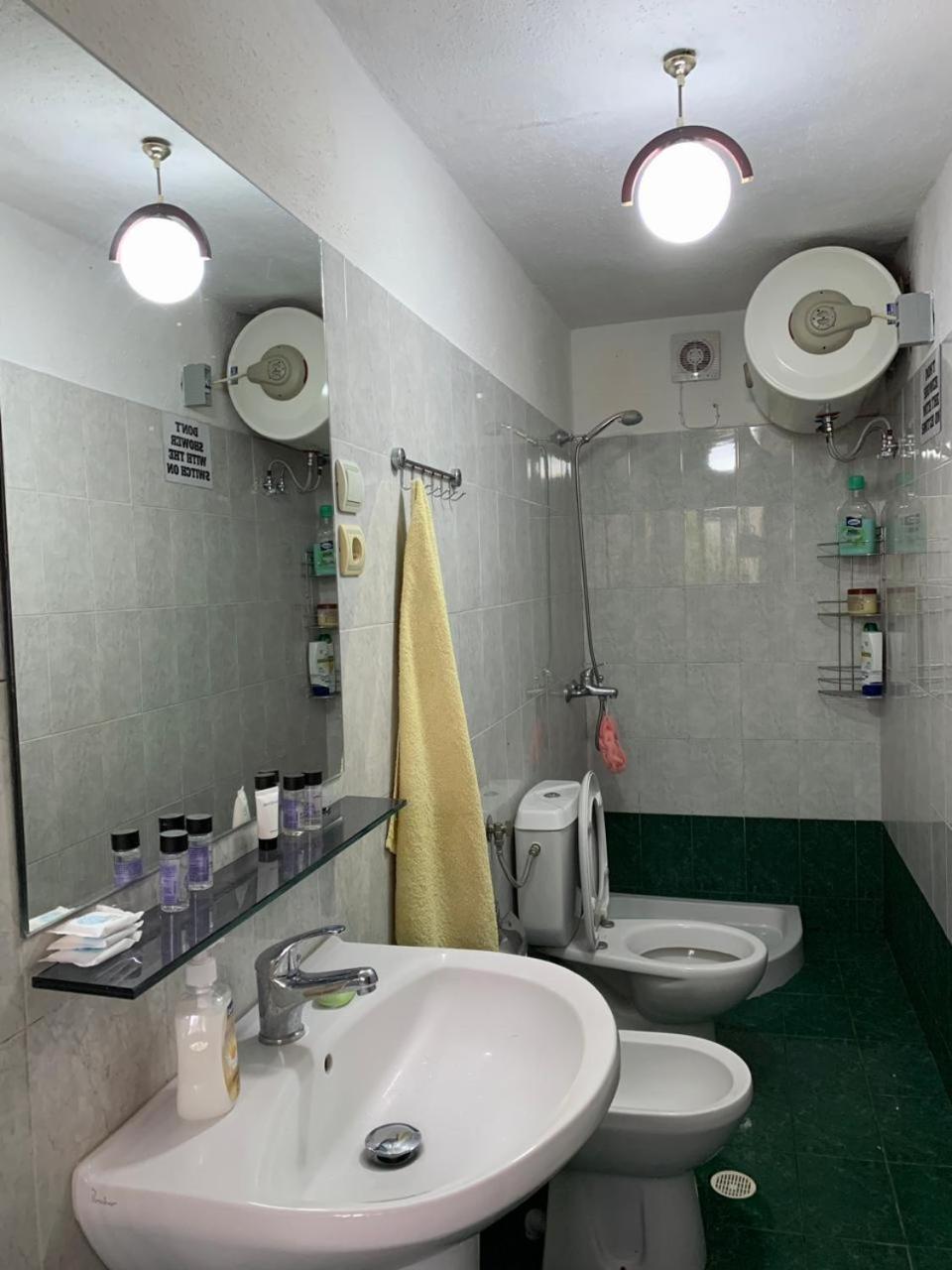Geri Guesthouse Gjirokaster Ngoại thất bức ảnh