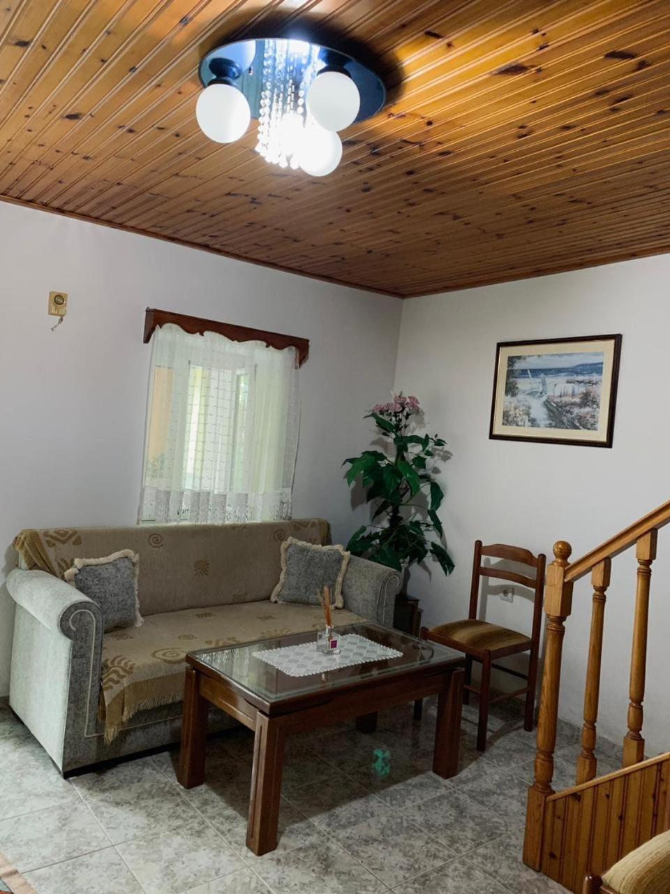 Geri Guesthouse Gjirokaster Ngoại thất bức ảnh